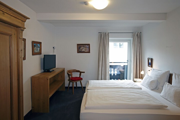 Room 12 of 41