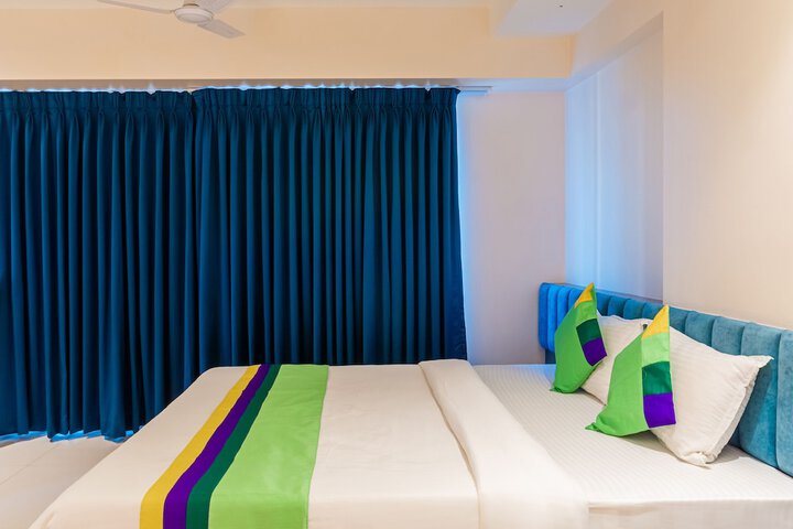 Room 10 of 51
