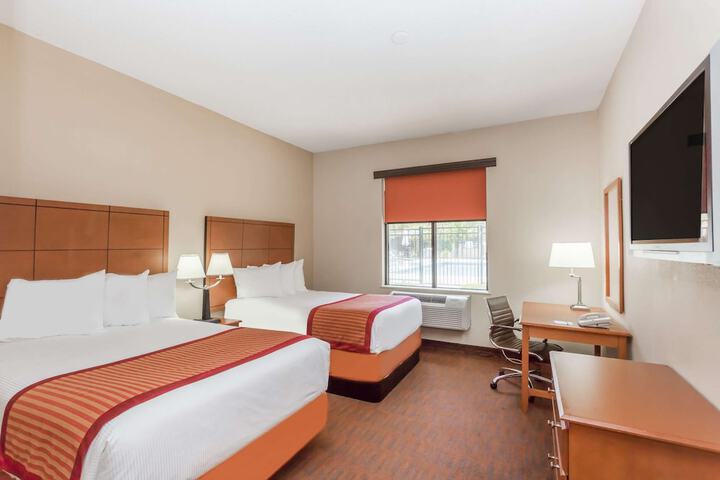 Double Accessible King Size Bed (1 of 4)