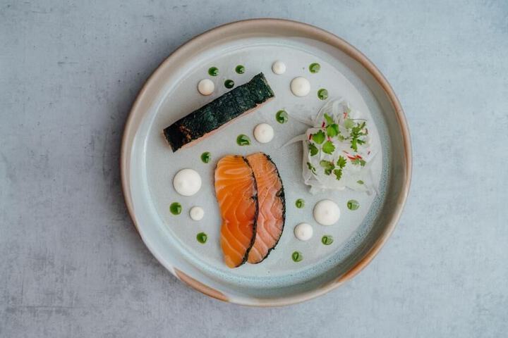 Dining 9 of 22