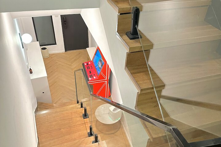 Room 12 of 21