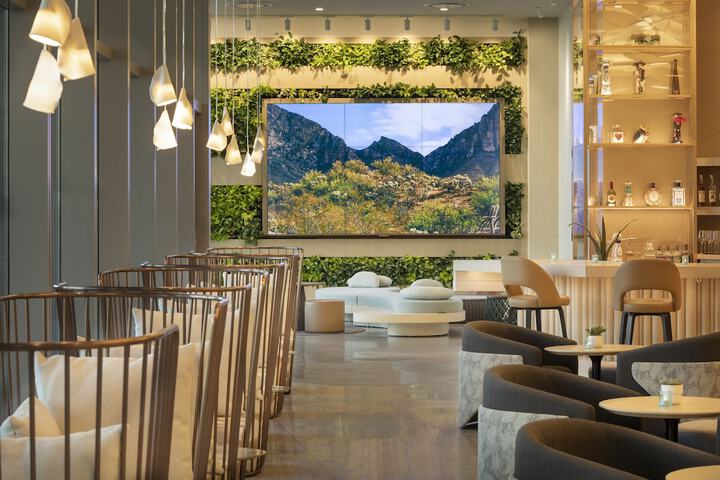 Lobby lounge