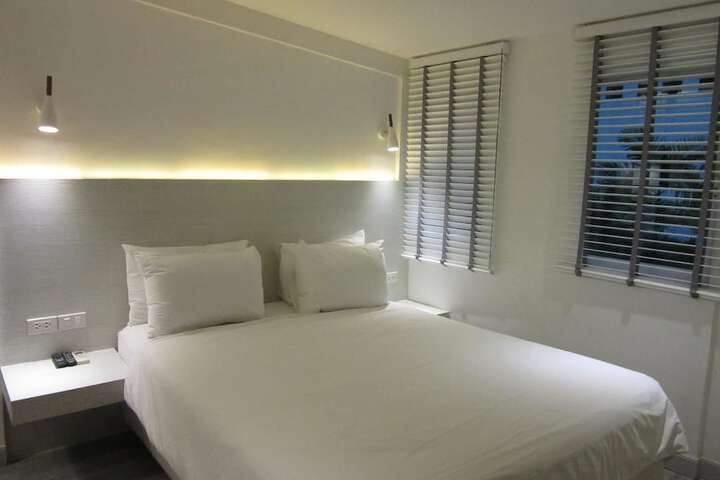 Room 9 of 39