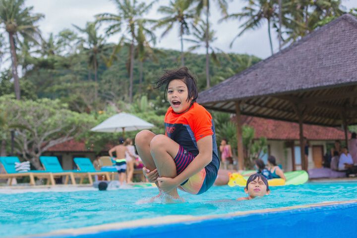 Hotel with Pool