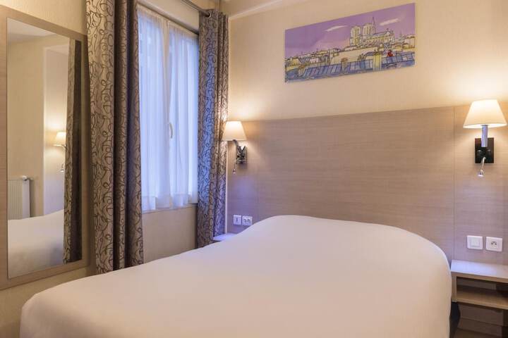 Room 15 of 35