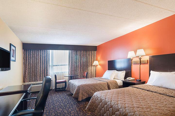 2 Double Beds (4 of 7)