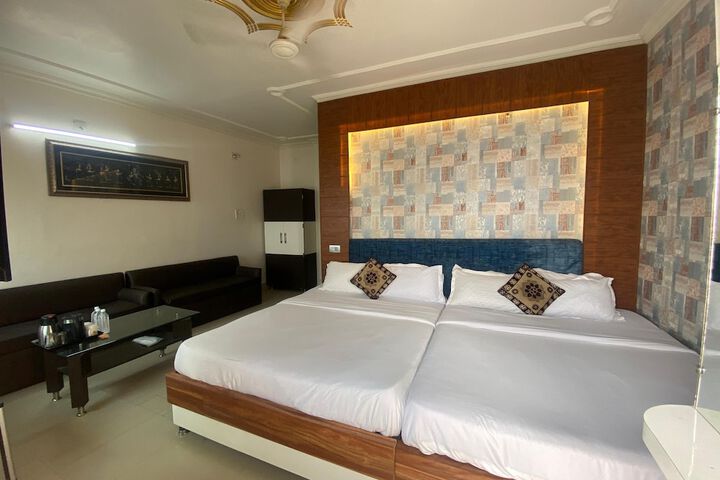 Room 49 of 83
