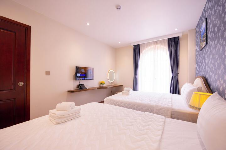 Room 5 of 34