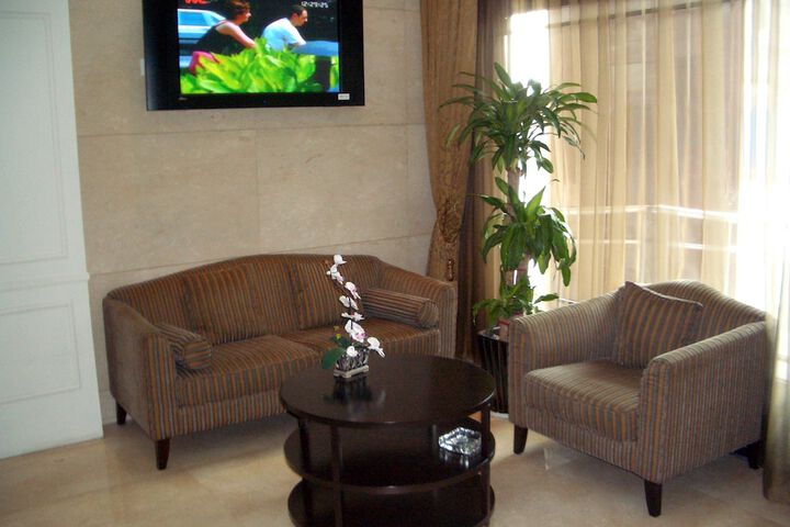 Entrance & Lobby
