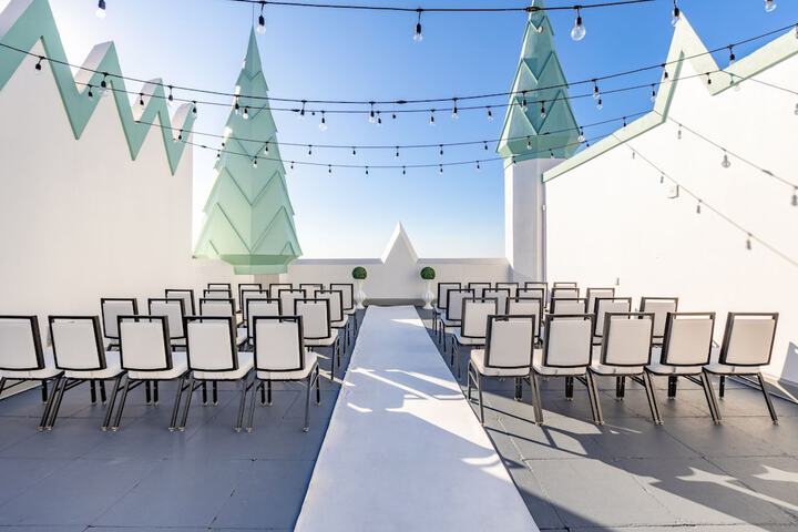 Banquet hall