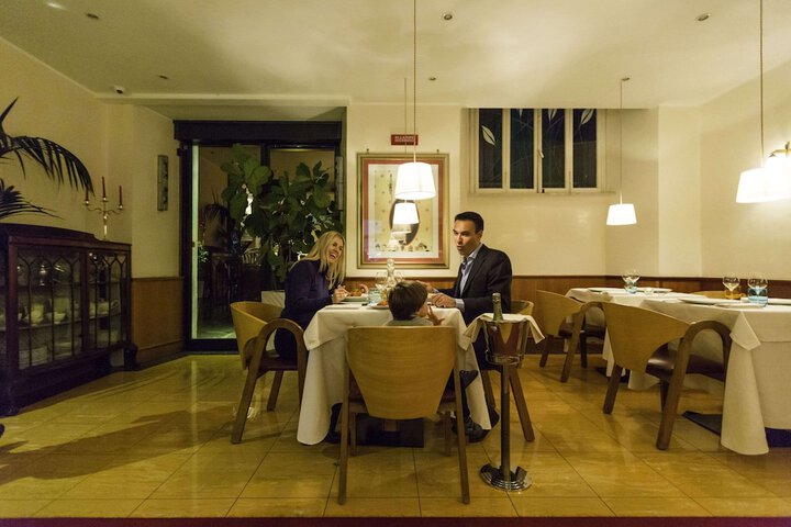 Dining 98 of 111
