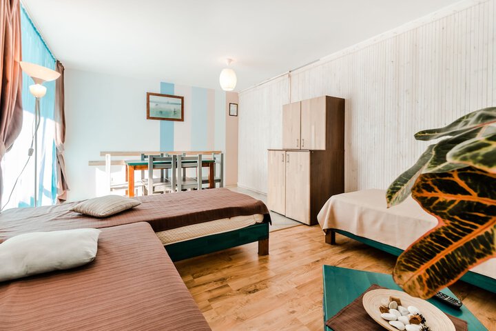 Room 15 of 36