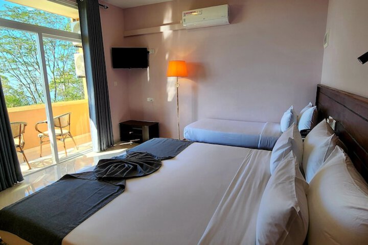 Room 14 of 74