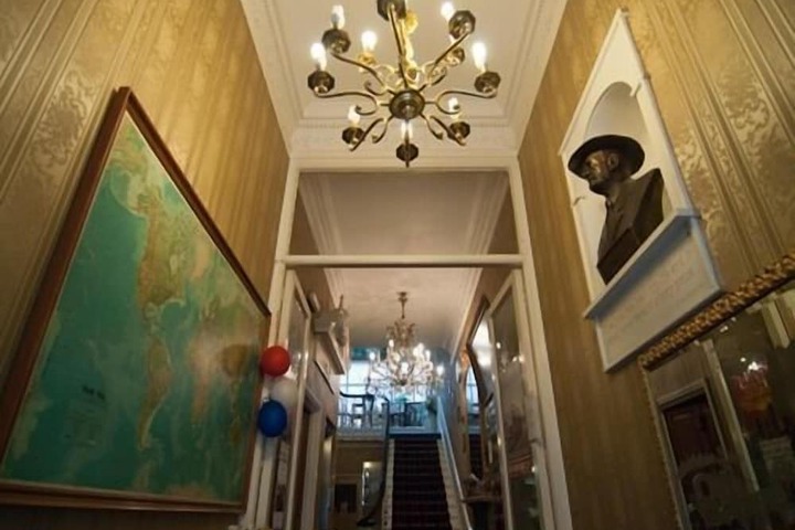 Hotel Lobby
