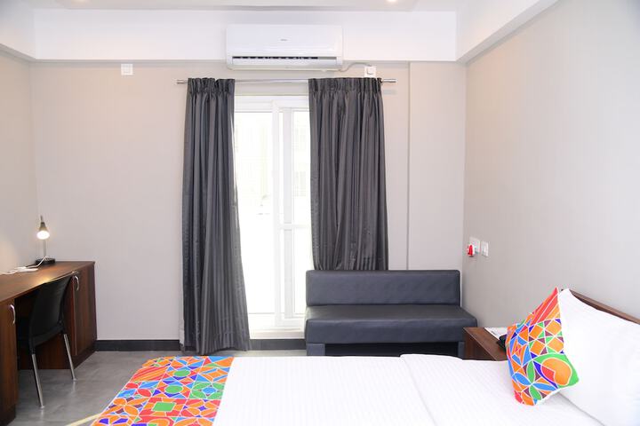 Room 15 of 34