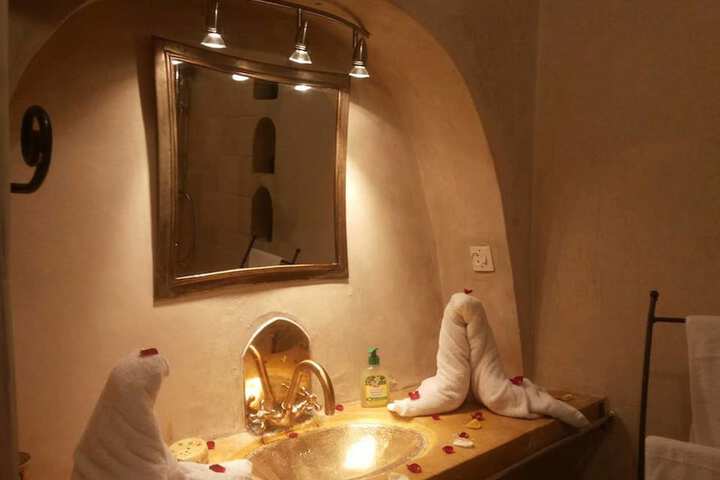 Room 40 of 72