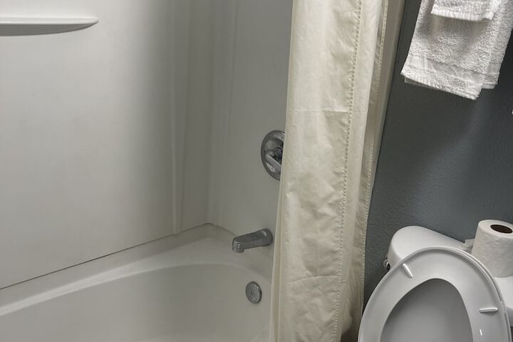 Room 15 of 21