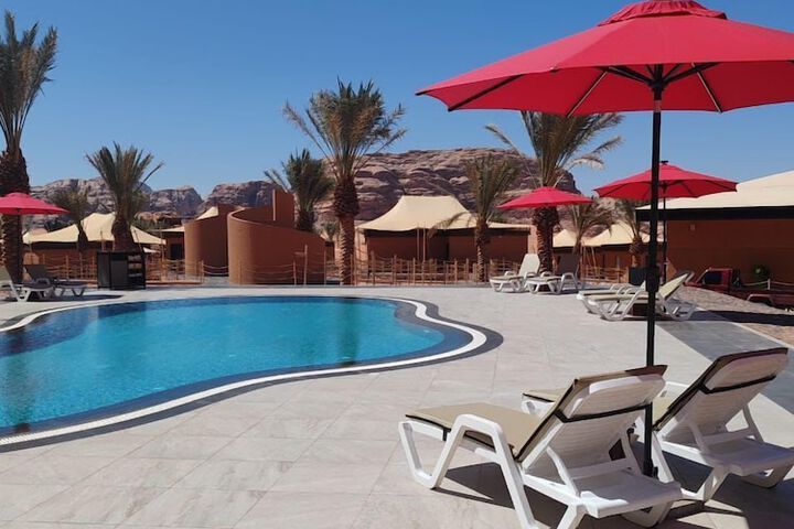 Pool 56 of 160