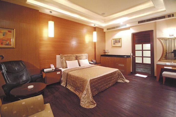 Room 5 of 54