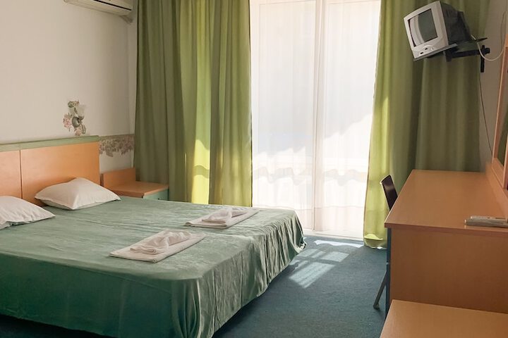 Room 5 of 36