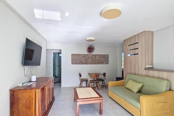 Room 28 of 52