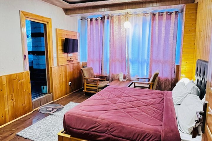 Room 5 of 47