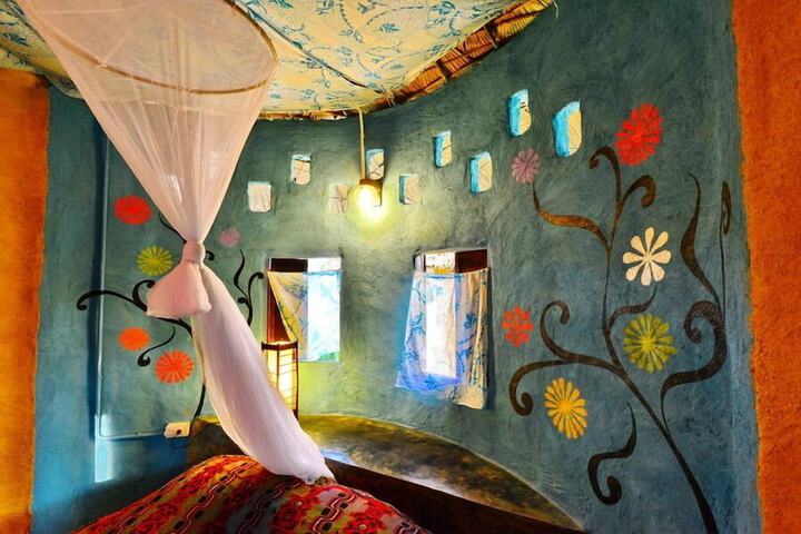 Room 4 of 39
