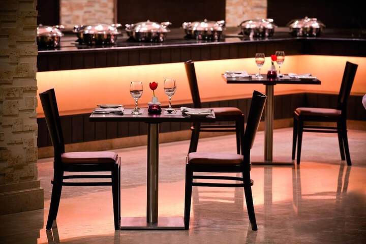 Dining 54 of 86