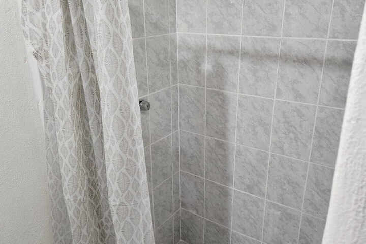 Room 12 of 17