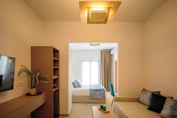 Room 28 of 61