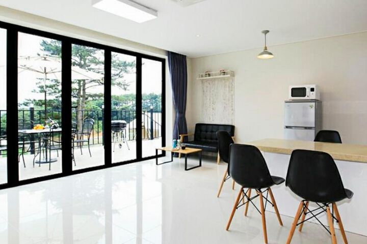 Room 60 of 74