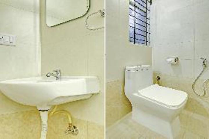 Room 8 of 28