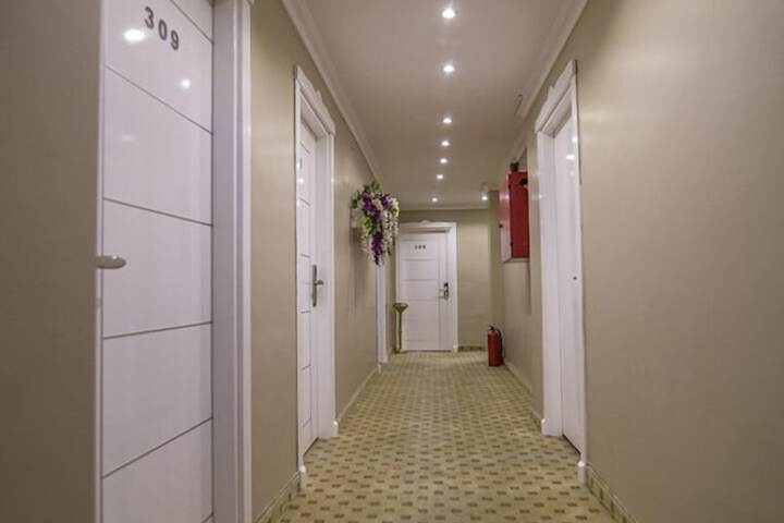 Ballroom/Hall 61 of 69