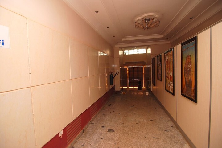 Ballroom/Hall 34 of 44