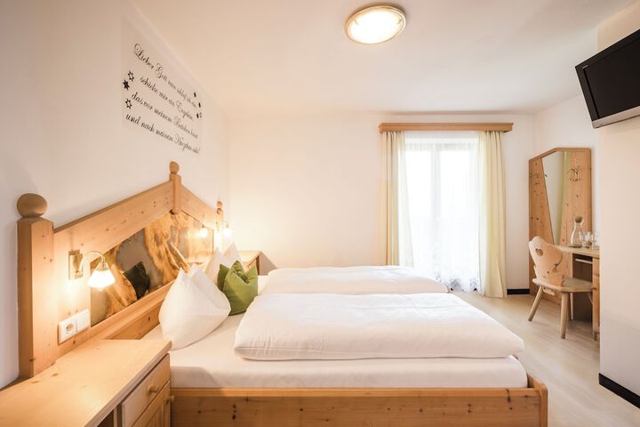 Room 5 of 44