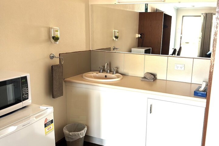 Room 12 of 26