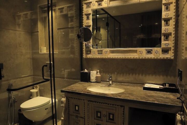 Room 24 of 26