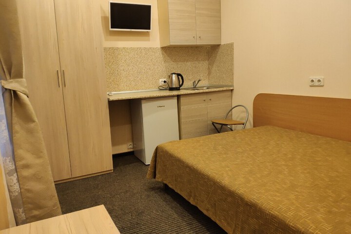 Room 6 of 19