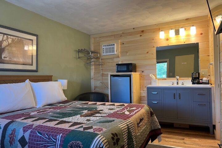 Room 11 of 25