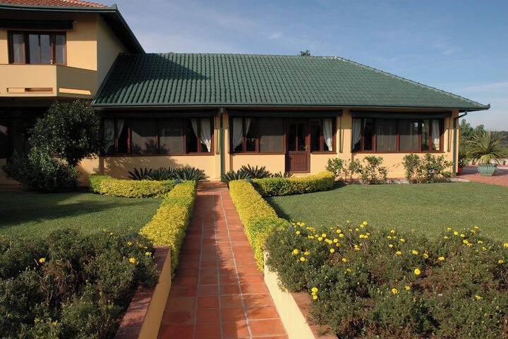 Hotel Exterior 118 of 127