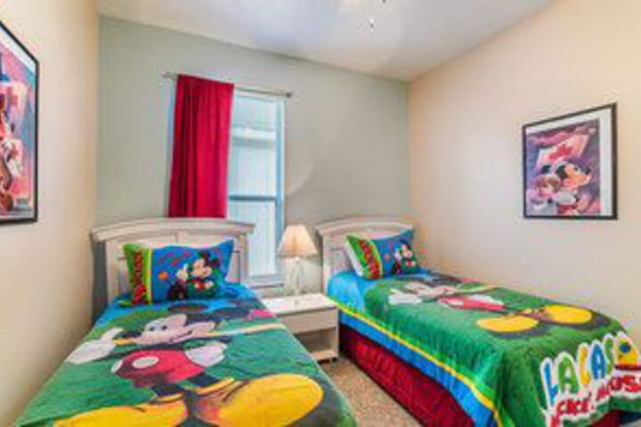 Room 4 of 24