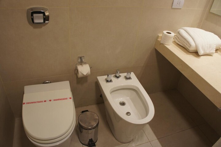 Room 37 of 48