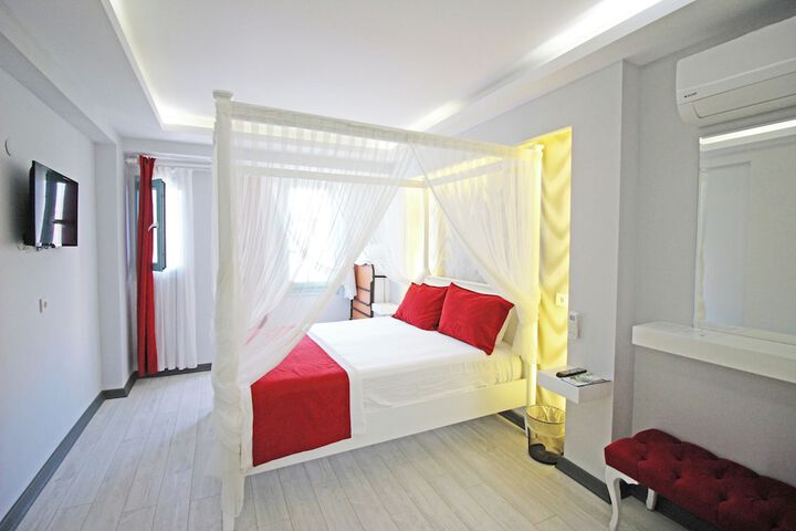 Room 16 of 54