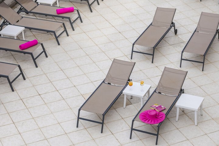 Pool 33 of 49