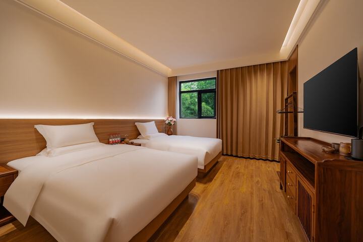 Room 18 of 80