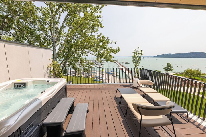 Terrace/Patio 30 of 64