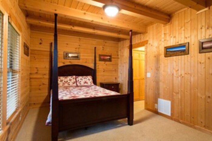 Room 80 of 86