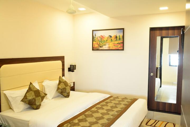 Room 3 of 24