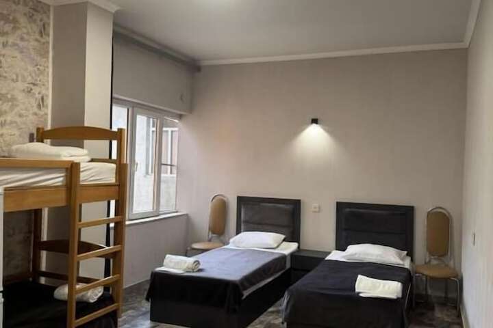 Room 9 of 30