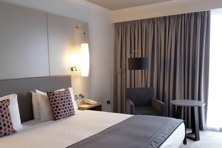 Room 5 of 137